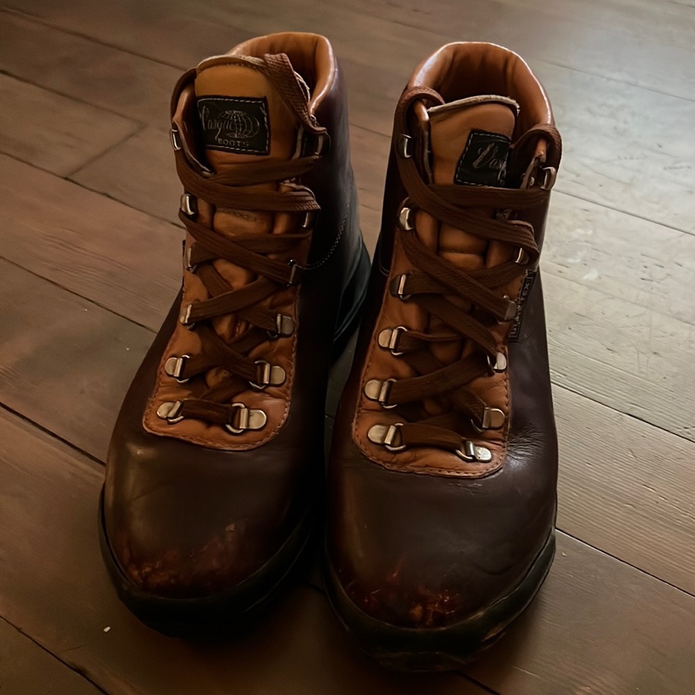 Vasque Made in Italy hiking boots 7.5